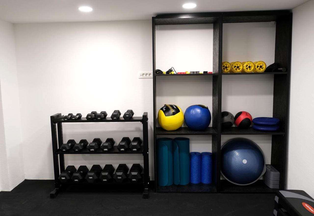 Apartments Emona Free Parking & Gym Любляна Экстерьер фото